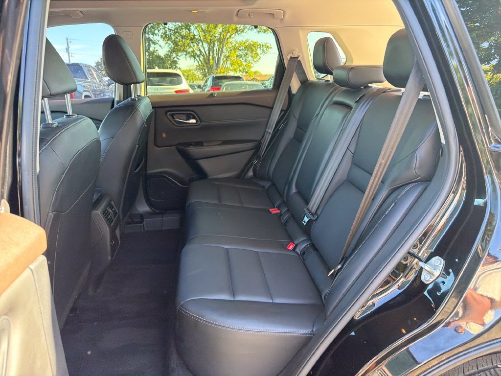 Certified 2023 Nissan Rogue SV w/ SV Premium B Package FWD image 29