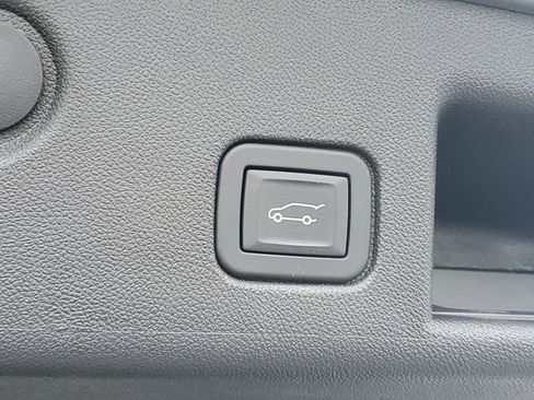 Certified 2024 Chevrolet Equinox LT w/ LPO, Floor Liner Package FWD image 8