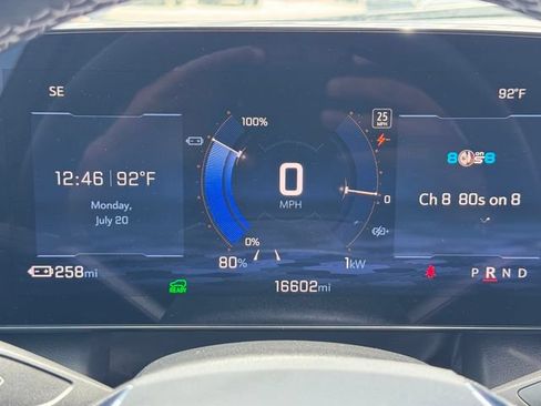 Certified 2024 Chevrolet Equinox EV LT FWD image 20