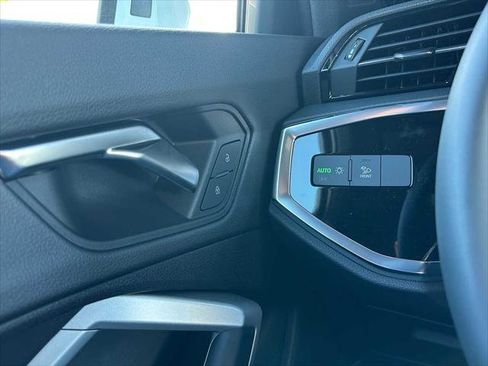 New 2025 Audi Q3 2.0T Premium image 34