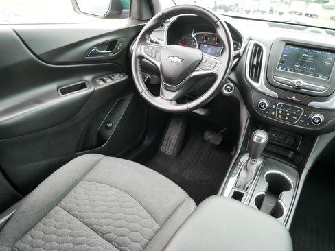 Used 2019 Chevrolet Equinox LT FWD image 9