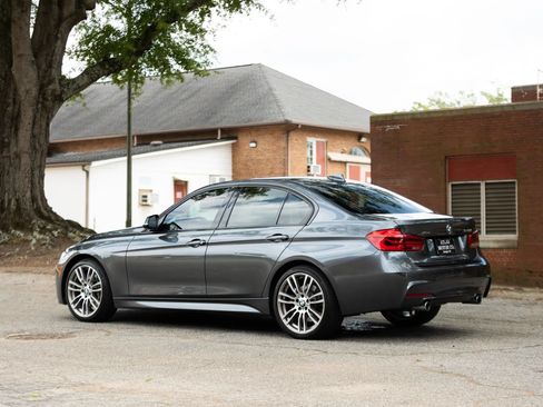 Used 2016 BMW 340i xDrive Sedan AWD/4WD image 3