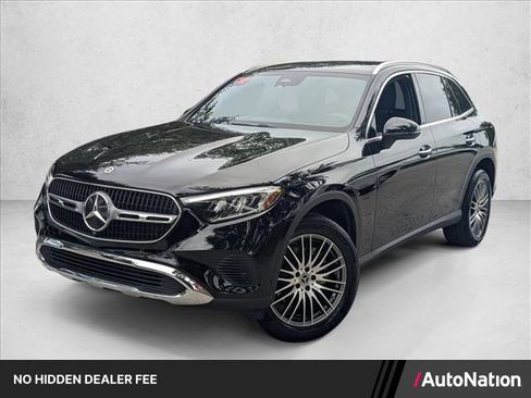 Certified 2026 Mercedes-Benz GLC 300 image 1