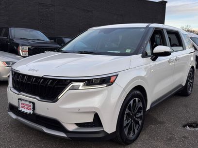 Used 2024 Kia Carnival EX