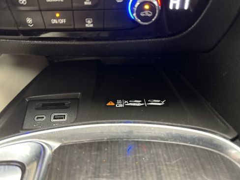 Used 2023 Buick Enclave Essence w/ Experience Buick Package image 16