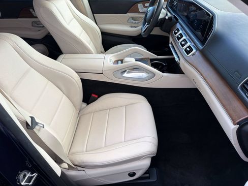 Used 2022 Mercedes-Benz GLS 450 4MATIC image 32