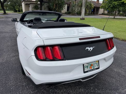 Used 2017 Ford Mustang Premium RWD image 17