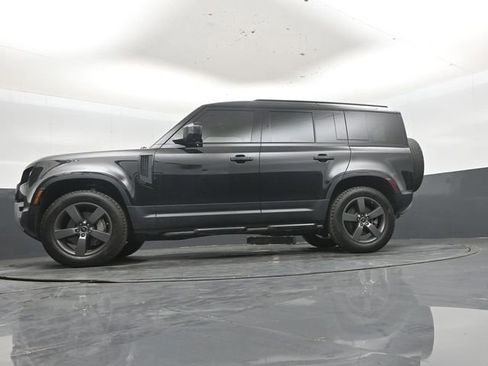 Used 2025 Land Rover Defender 110 S AWD/4WD image 44