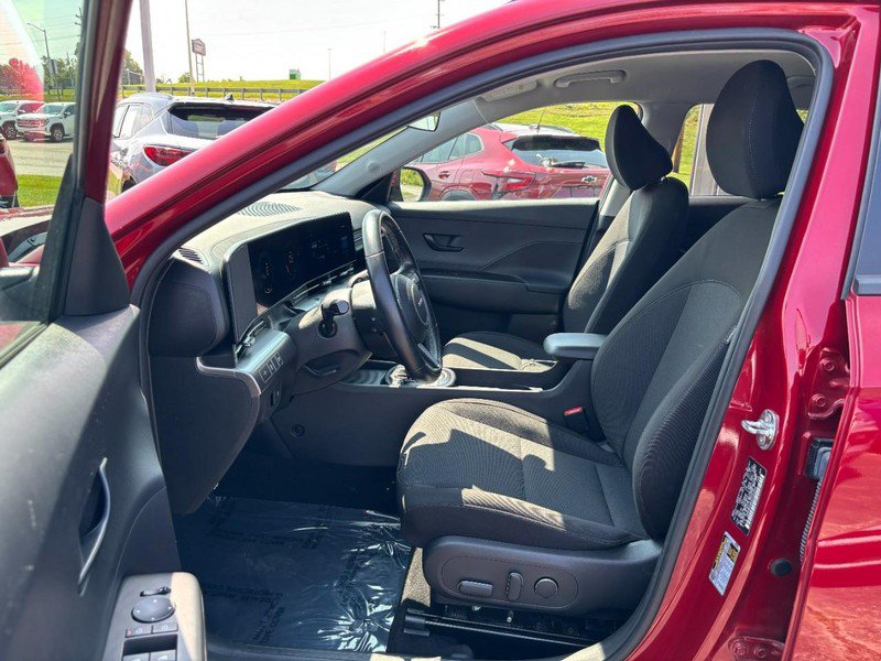 Used 2025 Hyundai Kona SEL AWD/4WD image 9
