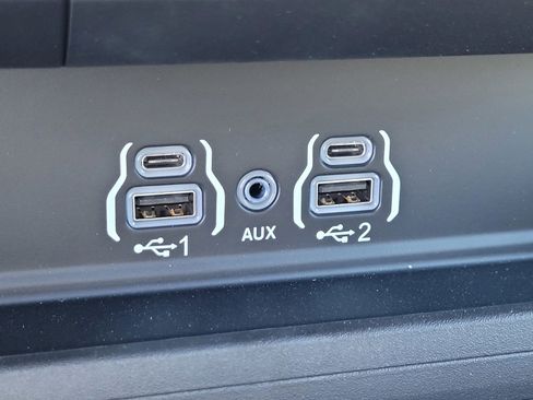 New 2026 RAM 2500 Big Horn AWD/4WD image 13