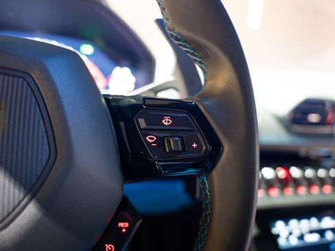 Used 2023 Lamborghini Huracan Tecnica RWD image 17