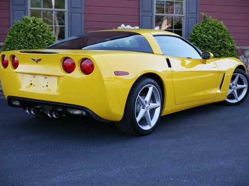 Used 2012 Chevrolet Corvette Coupe RWD image 6