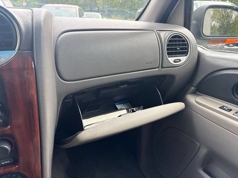Used 2004 GMC Envoy XL SLT AWD/4WD image 47