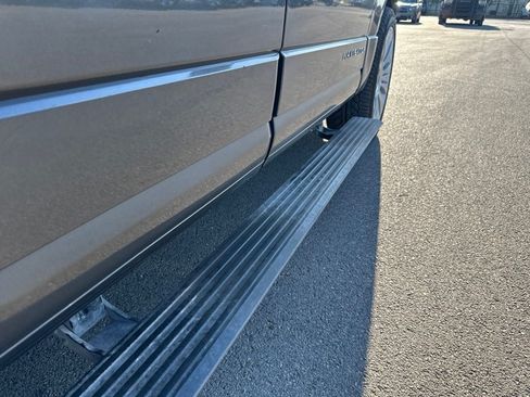 Used 2016 Lincoln Navigator Select AWD/4WD image 6