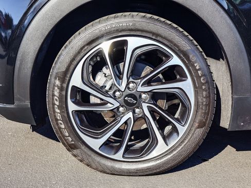 Used 2022 Chevrolet Bolt EUV Premier w/ Sun & Sound Package image 19