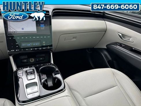 Used 2022 Hyundai Tucson Limited image 17