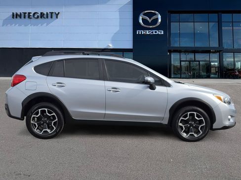 Used 2015 Subaru Crosstrek 2.0i Limited image 3