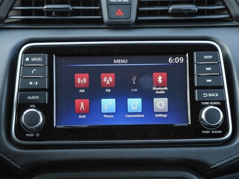 Certified 2025 Nissan Versa S w/ Trunk Package image 16