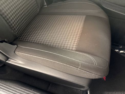 Used 2023 Dodge Challenger SXT image 23