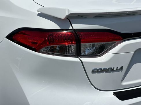 Used 2025 Toyota Corolla SE w/ SE Premium Package FWD image 24