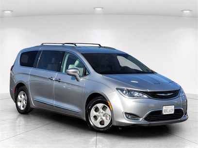 Used 2018 Chrysler Pacifica Touring-L