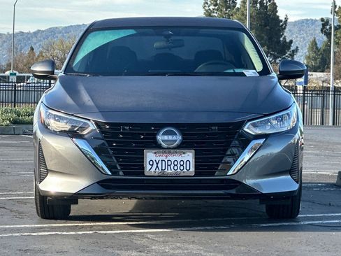 Used 2025 Nissan Sentra S image 9