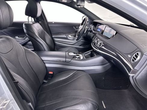 Used 2017 Mercedes-Benz S 550 Sedan image 29