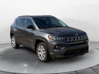 Used 2022 Jeep Compass Latitude video 1