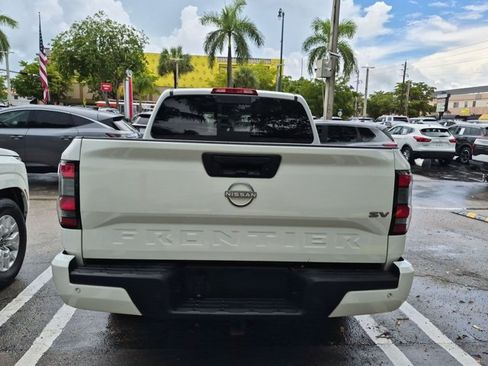 Used 2024 Nissan Frontier SV w/ SV Convenience Package RWD image 7