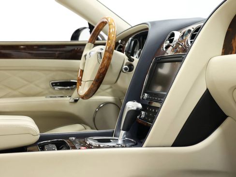 Used 2015 Bentley Flying Spur W12 image 88