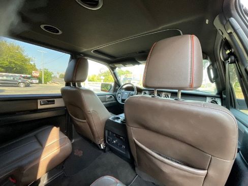 Used 2015 Ford Expedition King Ranch RWD image 7