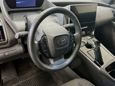 Used 2023 Toyota bZ4X XLE w/ Weather Package AWD/4WD image 18