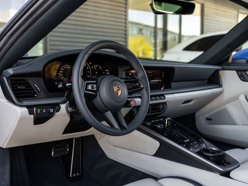 New 2026 Porsche 911 Carrera image 4