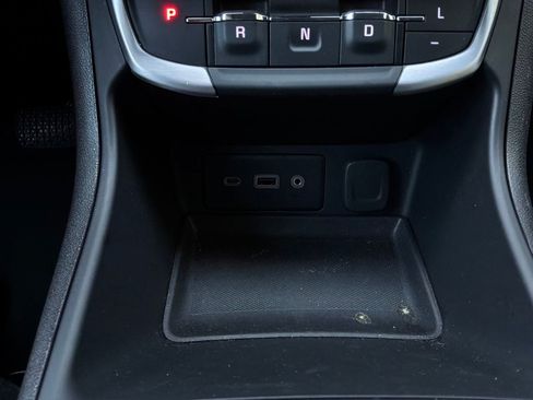 Used 2024 GMC Terrain SLE FWD image 22