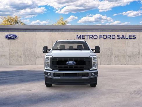New 2026 Ford F250 XL w/ XL Chrome Package AWD/4WD image 7