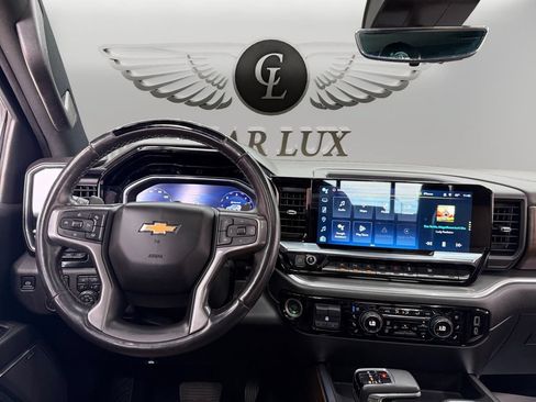 Used 2024 Chevrolet Silverado 1500 High Country AWD/4WD image 10