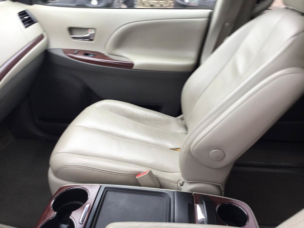 Used 2013 Toyota Sienna XLE w/ Entertainment Pkg AWD/4WD image 17