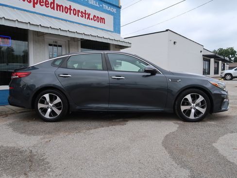 Used 2020 Kia Optima S FWD image 4