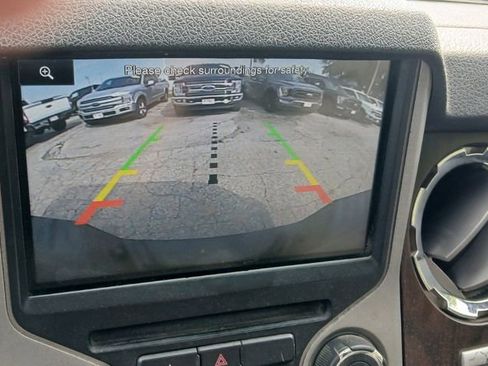 Used 2014 Ford F250 Lariat w/ Lariat Ultimate Package AWD/4WD image 19