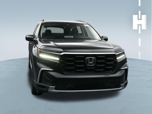 Used 2023 Honda Pilot Elite image 2