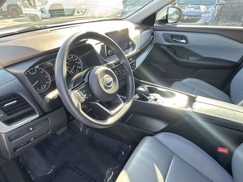 Used 2023 Nissan Rogue SV FWD image 13