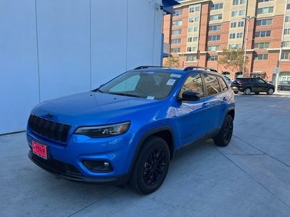 Used 2023 Jeep Cherokee Altitude Lux