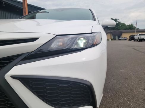 Used 2023 Toyota Camry SE FWD image 15