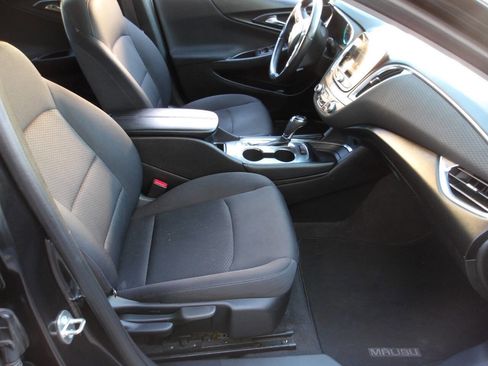 Used 2016 Chevrolet Malibu Hybrid w/ Driver Confidence Package image 7