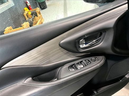 Used 2018 Nissan Murano S AWD/4WD image 10
