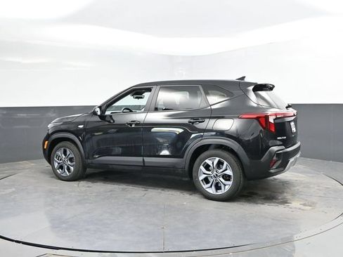 Used 2024 Kia Seltos LX AWD/4WD image 10