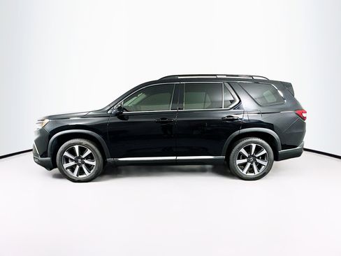 Used 2023 Honda Pilot Touring image 4