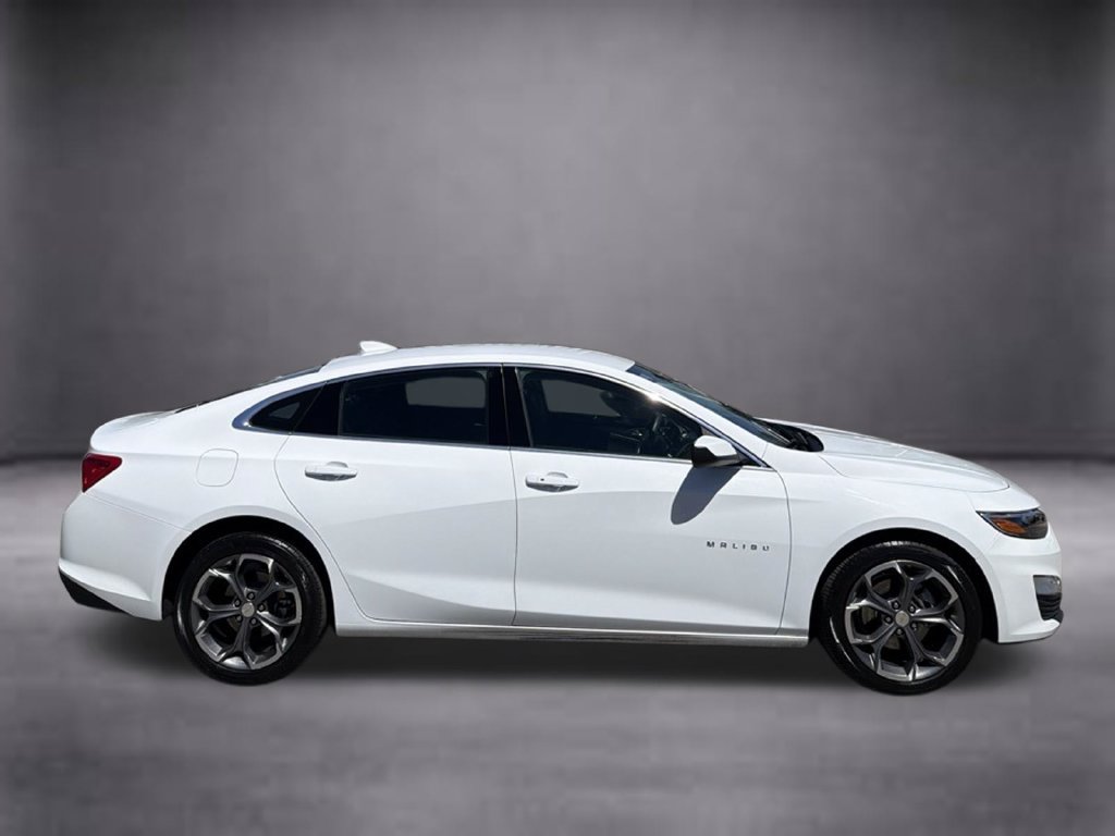 Used 2024 Chevrolet Malibu LT FWD image 3