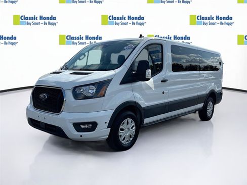 Used 2024 Ford Transit 350 XLT RWD image 3