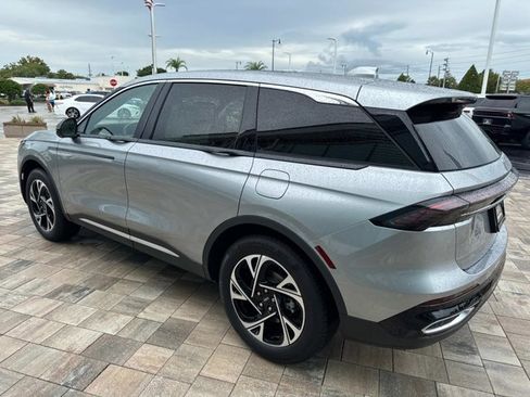 New 2025 Lincoln Nautilus Premier w/ Equipment Group 102A image 4